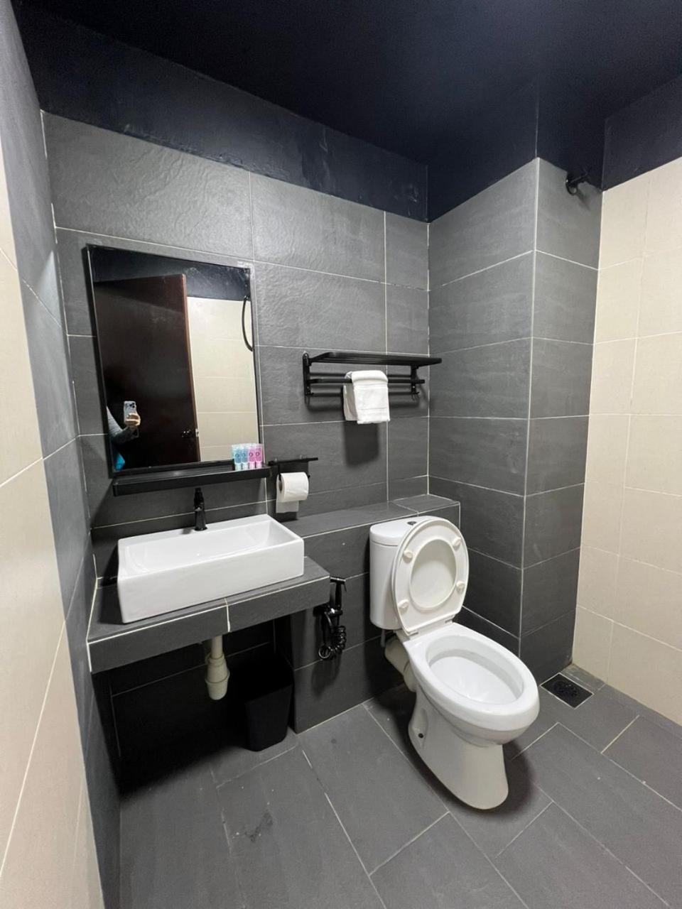 Samsara Studio Apartment At Kompleks Mutiara Gm Gua Musang Extérieur photo
